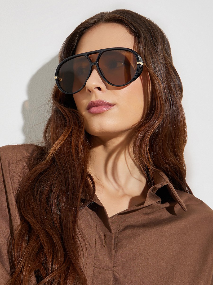 Aviator Sunglasses with Gold Detail