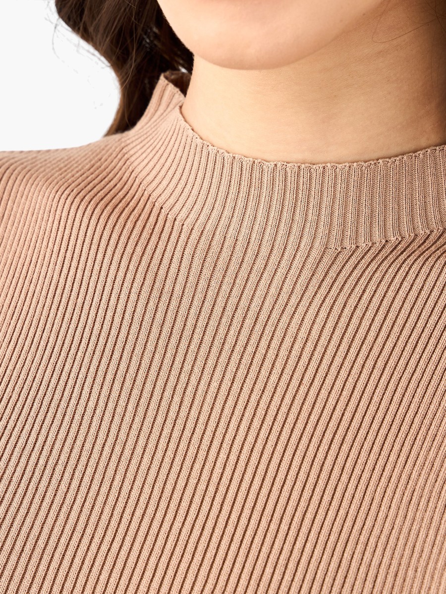 T-Shirt with Ribbed Design and High Neck