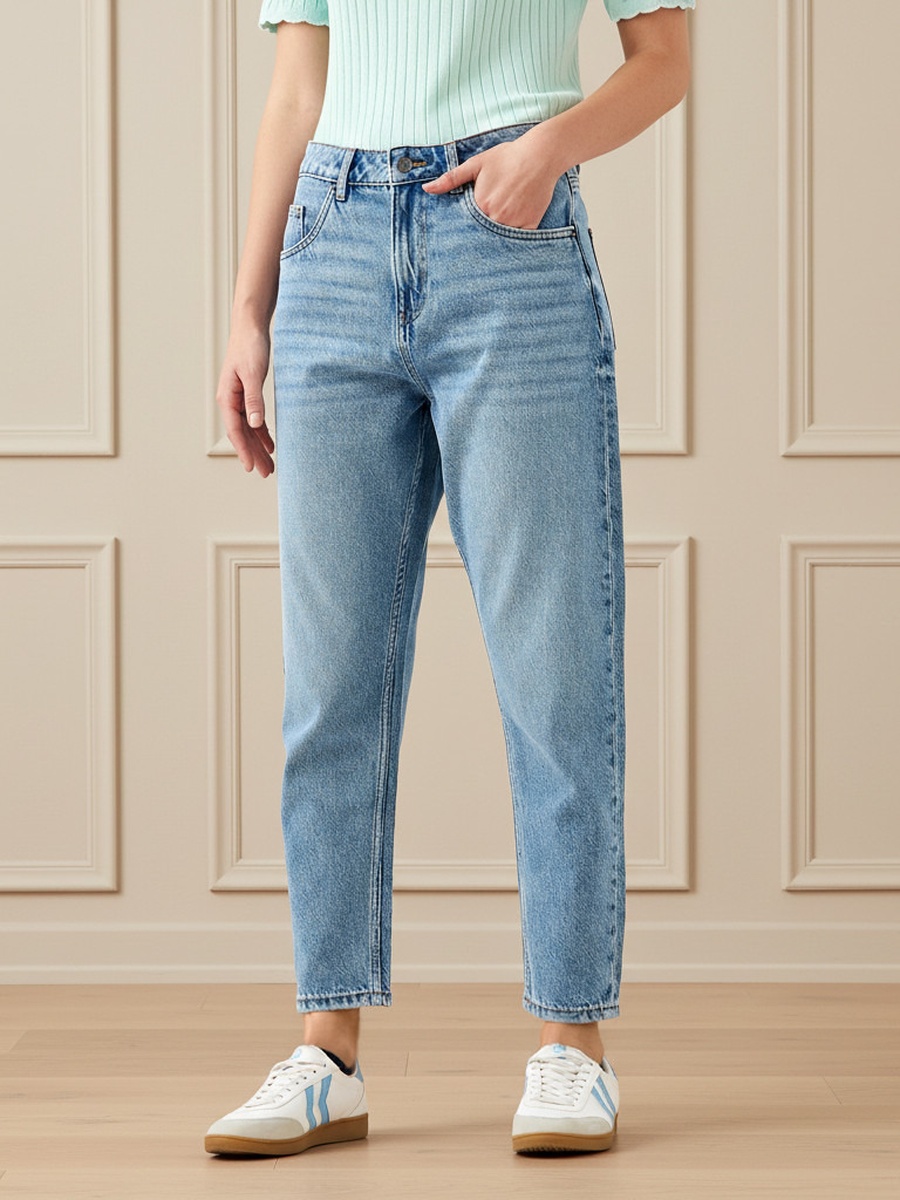 High-Rise Mom Jeans
