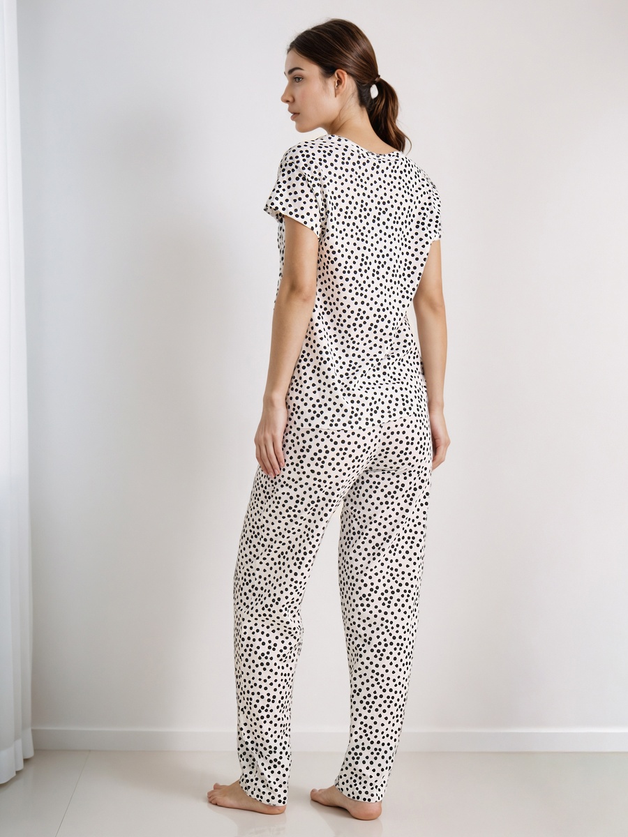 Pyjama Set with T-Shirt and Pants