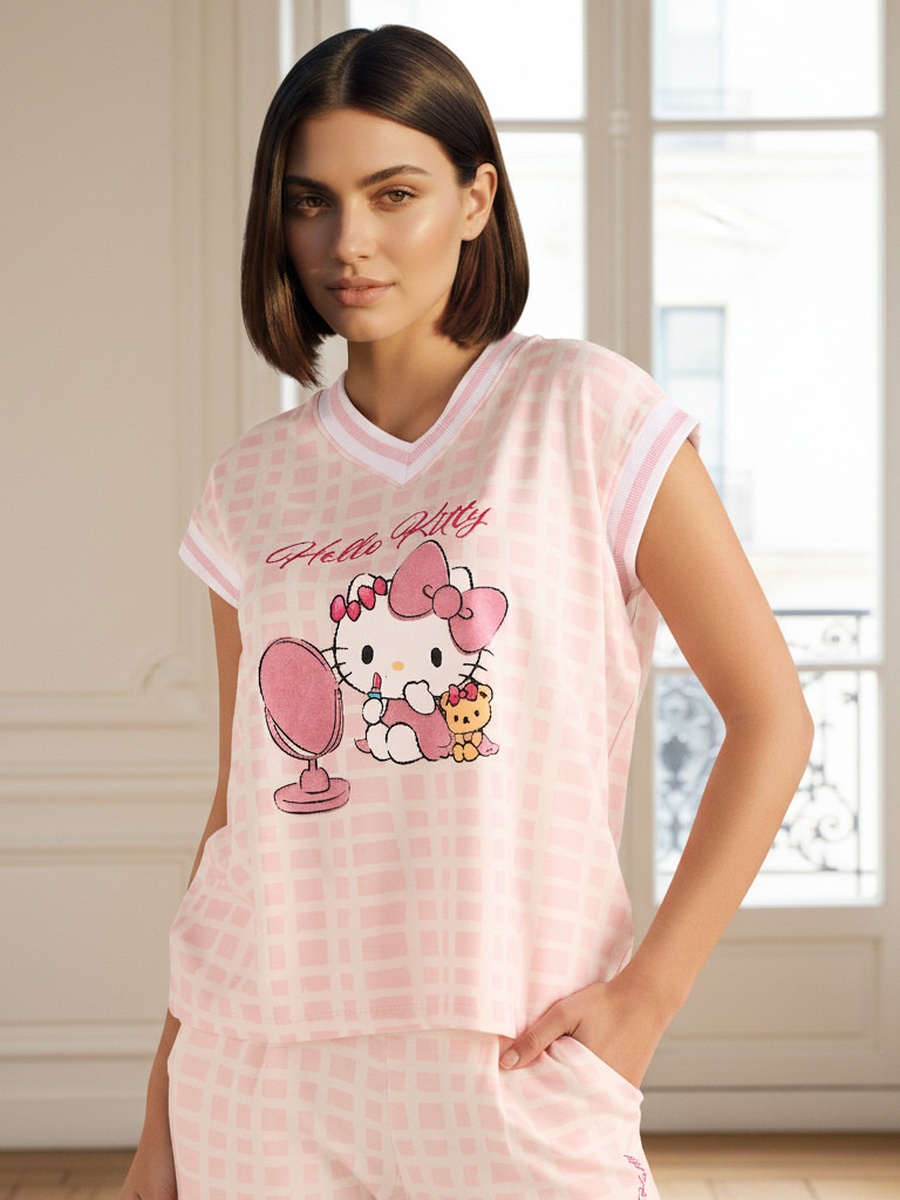 Hello Kitty Pyjama Set with V Neck T-Shirt and Pants