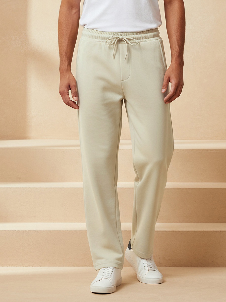 Men Straight Fit Joggers with Pockets