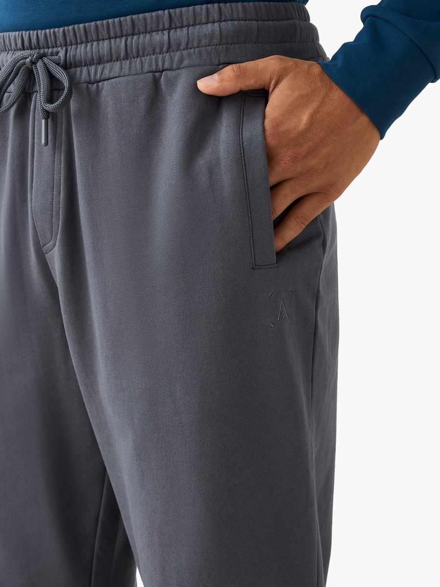 Men Regular Fit Joggers with Drawstring Waist