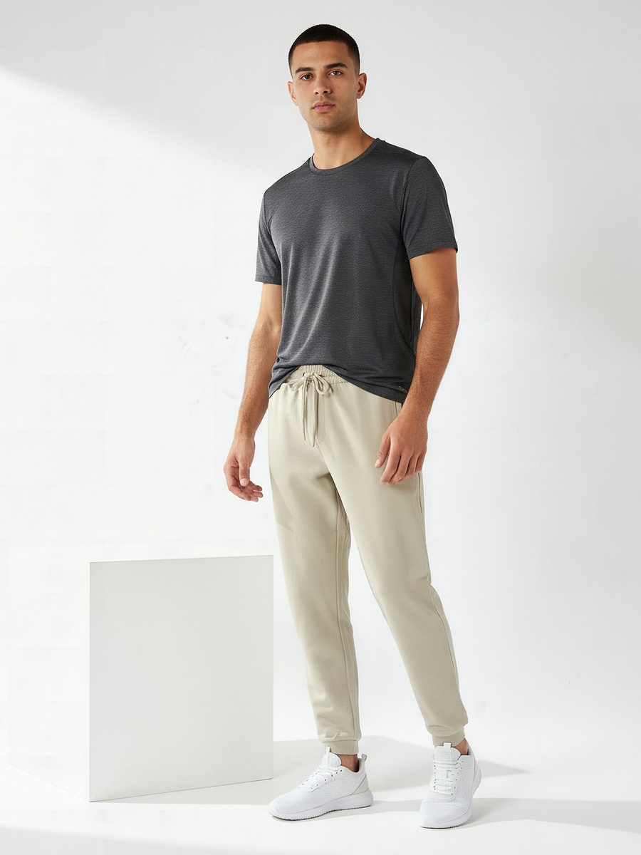 Men Regular Fit Joggers with Drawstring Waist