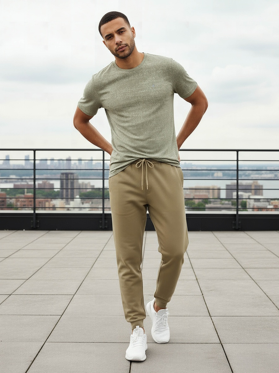 Men Regular Fit Joggers with Drawstring Waist