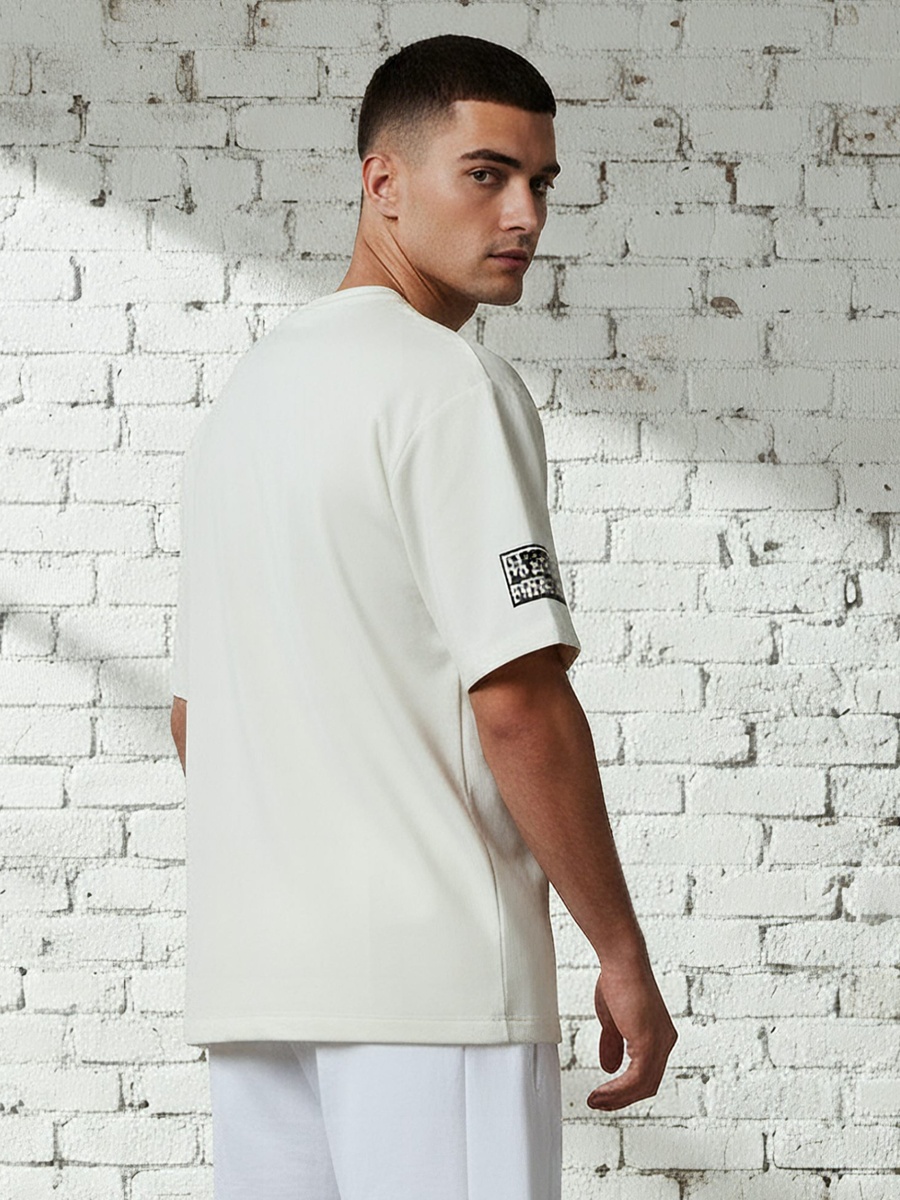 Men Regular Fit Round Neck Short Sleeves Printed T-Shirt