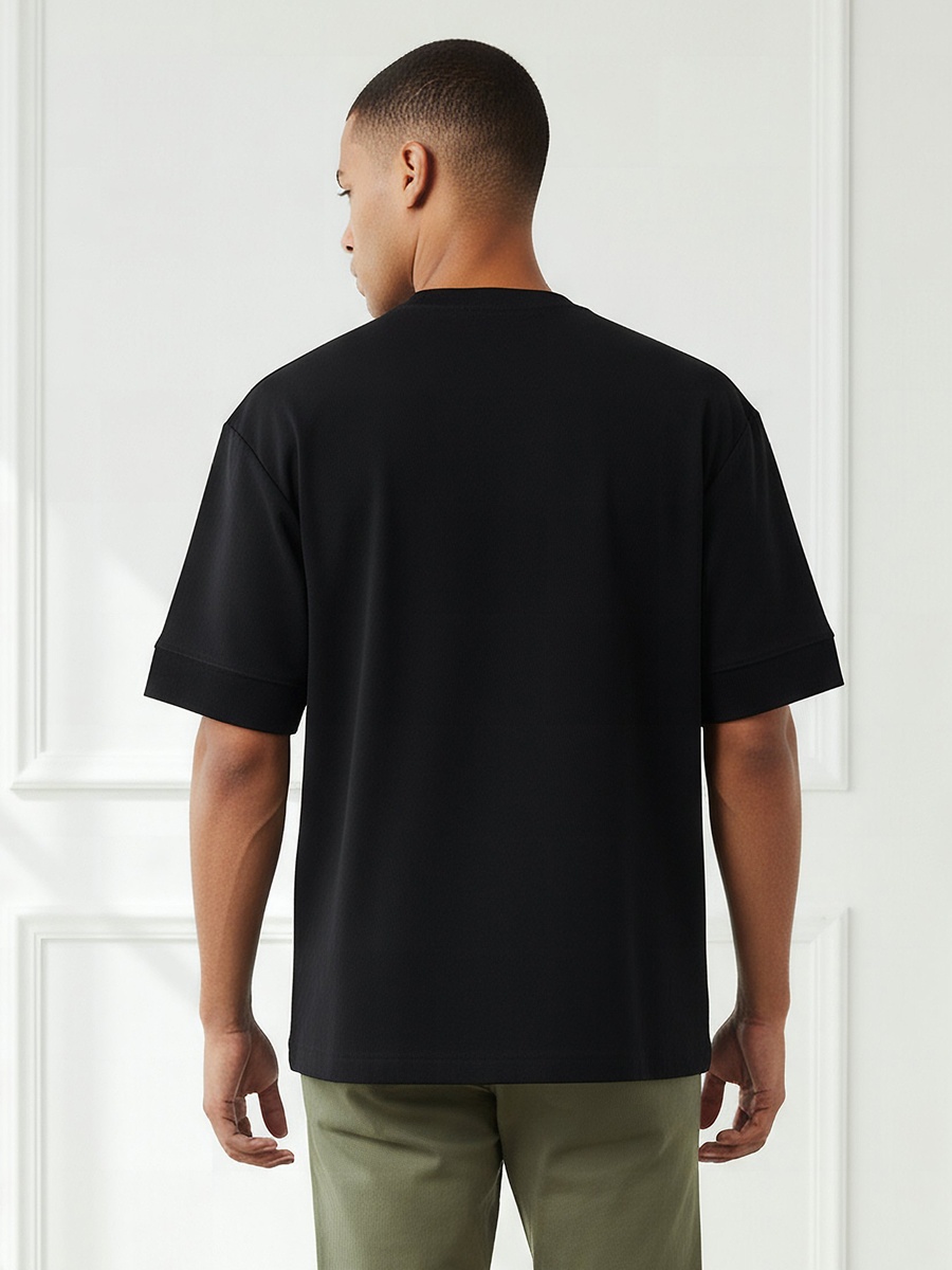 Men Relaxed Fit Crew Neck Short Sleeve Patch Detail T-Shirt