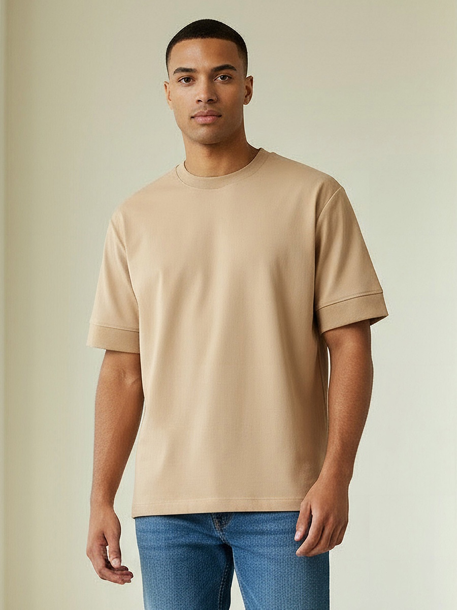 Men Relaxed Fit Crew Neck Short Sleeve Patch Detail T-Shirt