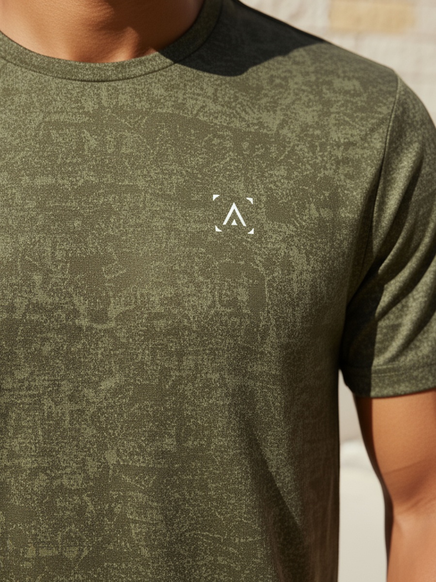 Men Textured Performance T-Shirt