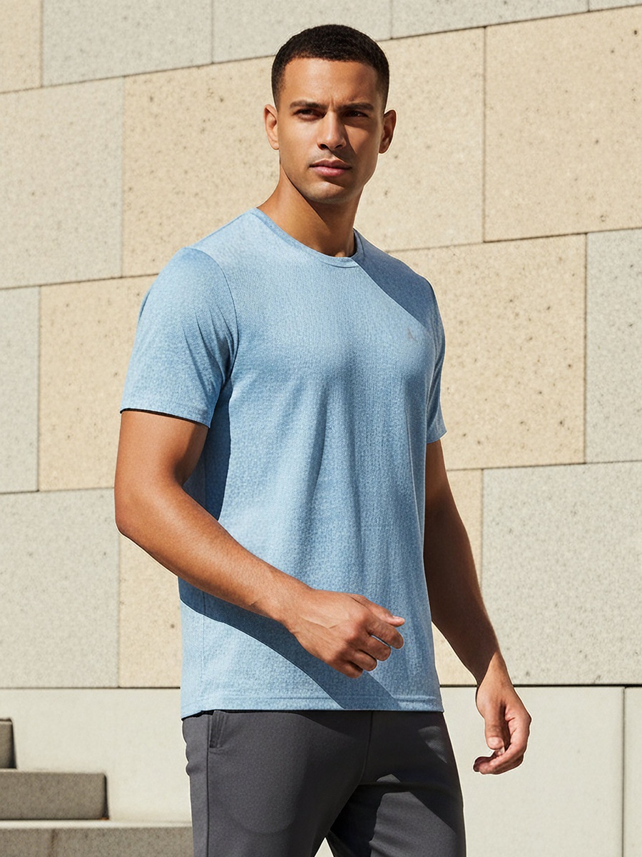 Men Textured Performance T-Shirt