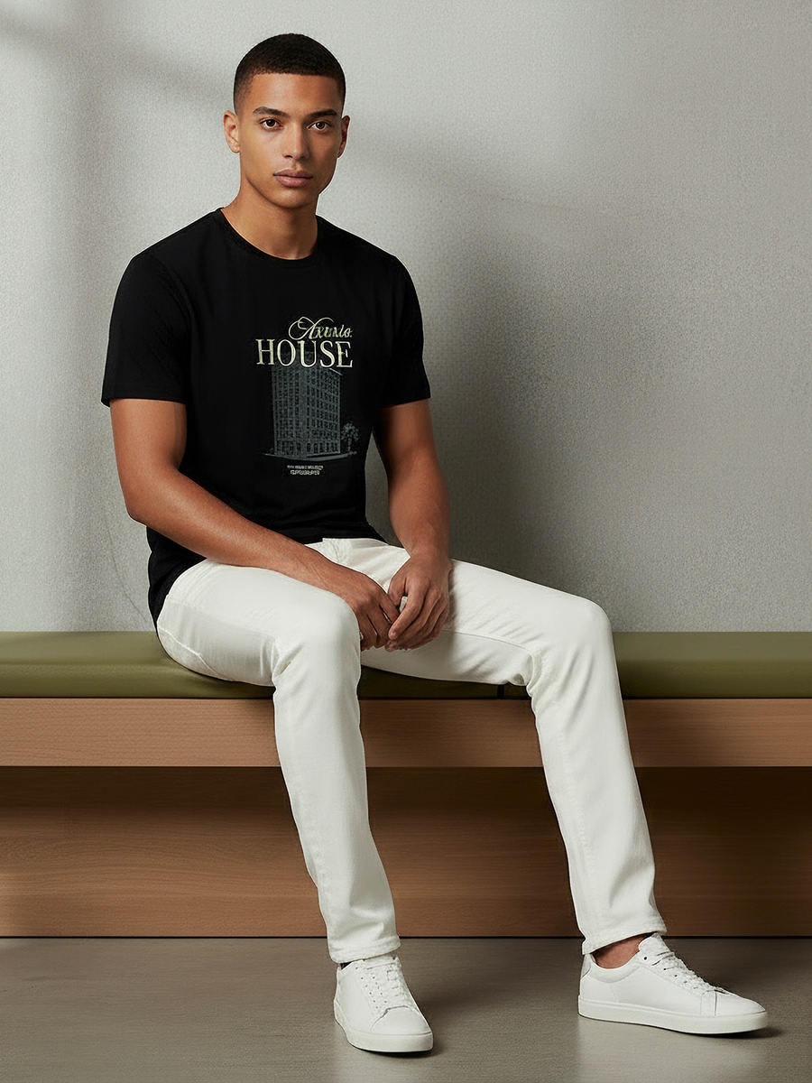 Men Slim Fit Crew Neck Short Sleeves Graphic Print T-Shirt