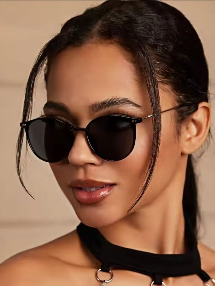 Black Round Sunglasses