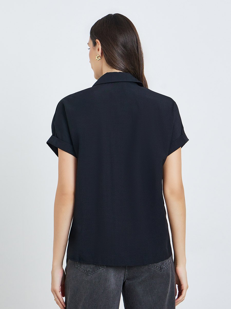 Black Short Sleeve Button-Down Shirt