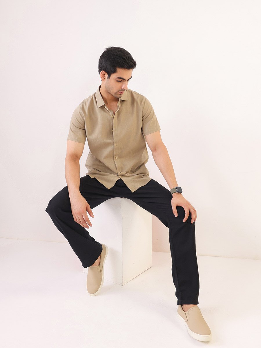 Men Solid Regular Fit Cotton Shirt