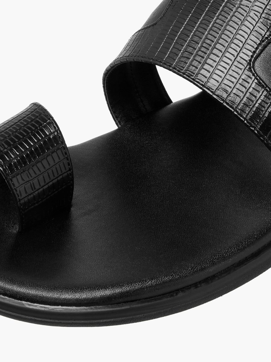 Men Toe Loop Detail Arabic Sandals