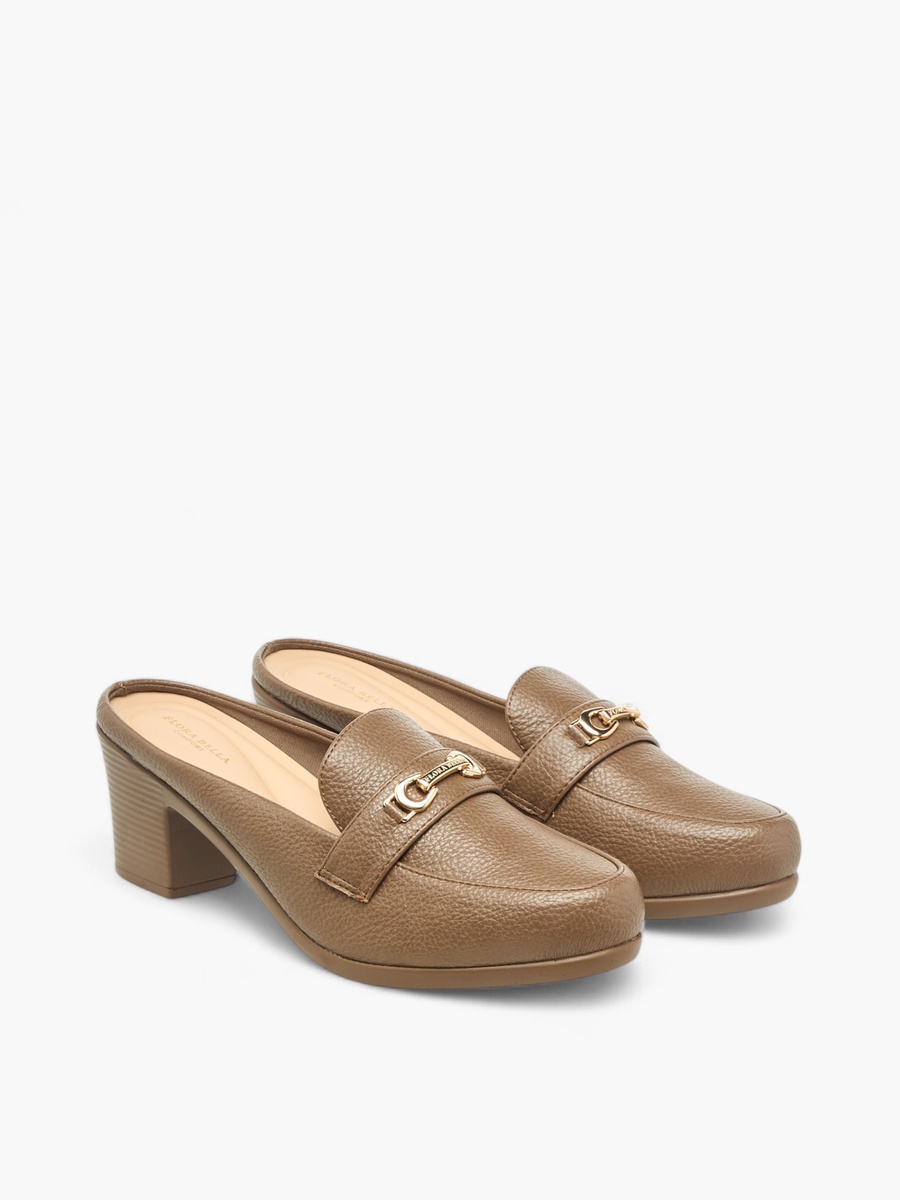 Women Bucke Accent Block Heel Shoes