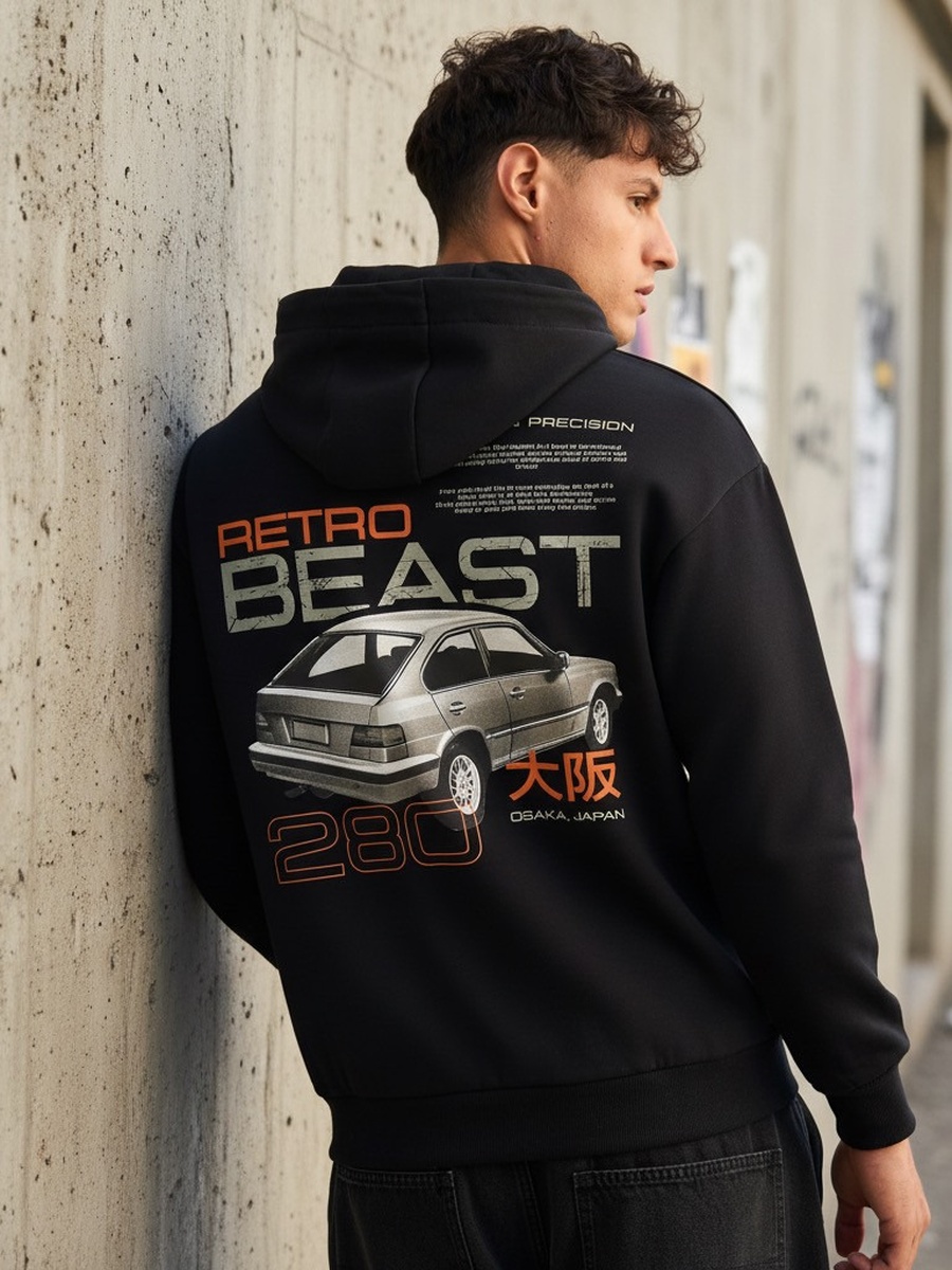 Graphic Print Hooded Sweatshirt