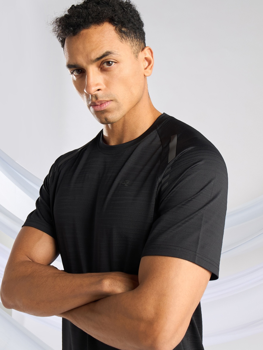 Textured Raglan Sleeves T-Shirt
