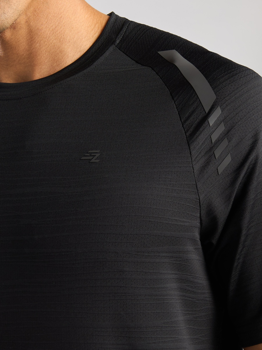 Textured Raglan Sleeves T-Shirt