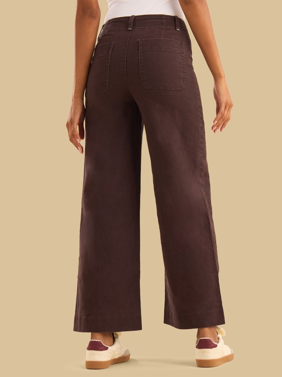 بنطلون جينز بقصة مارين وزينة بينتوك