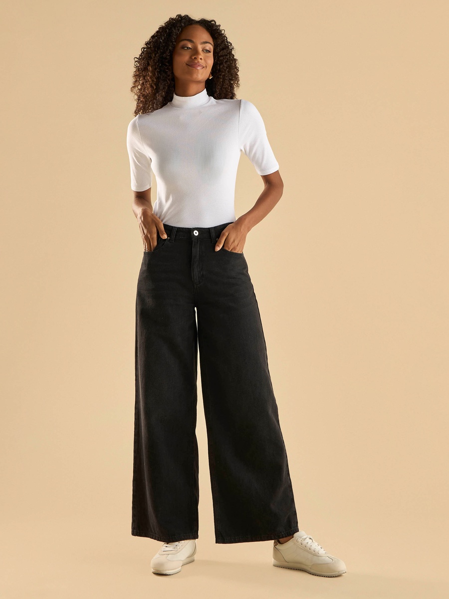 Ribbed High Neck T-Shirt
