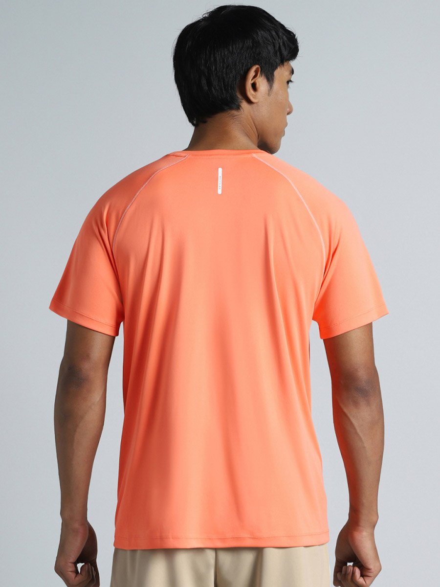 Men Raglan Sleeves Performance T-Shirt