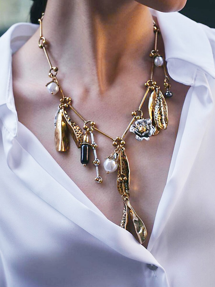 Gold Pendant Necklace