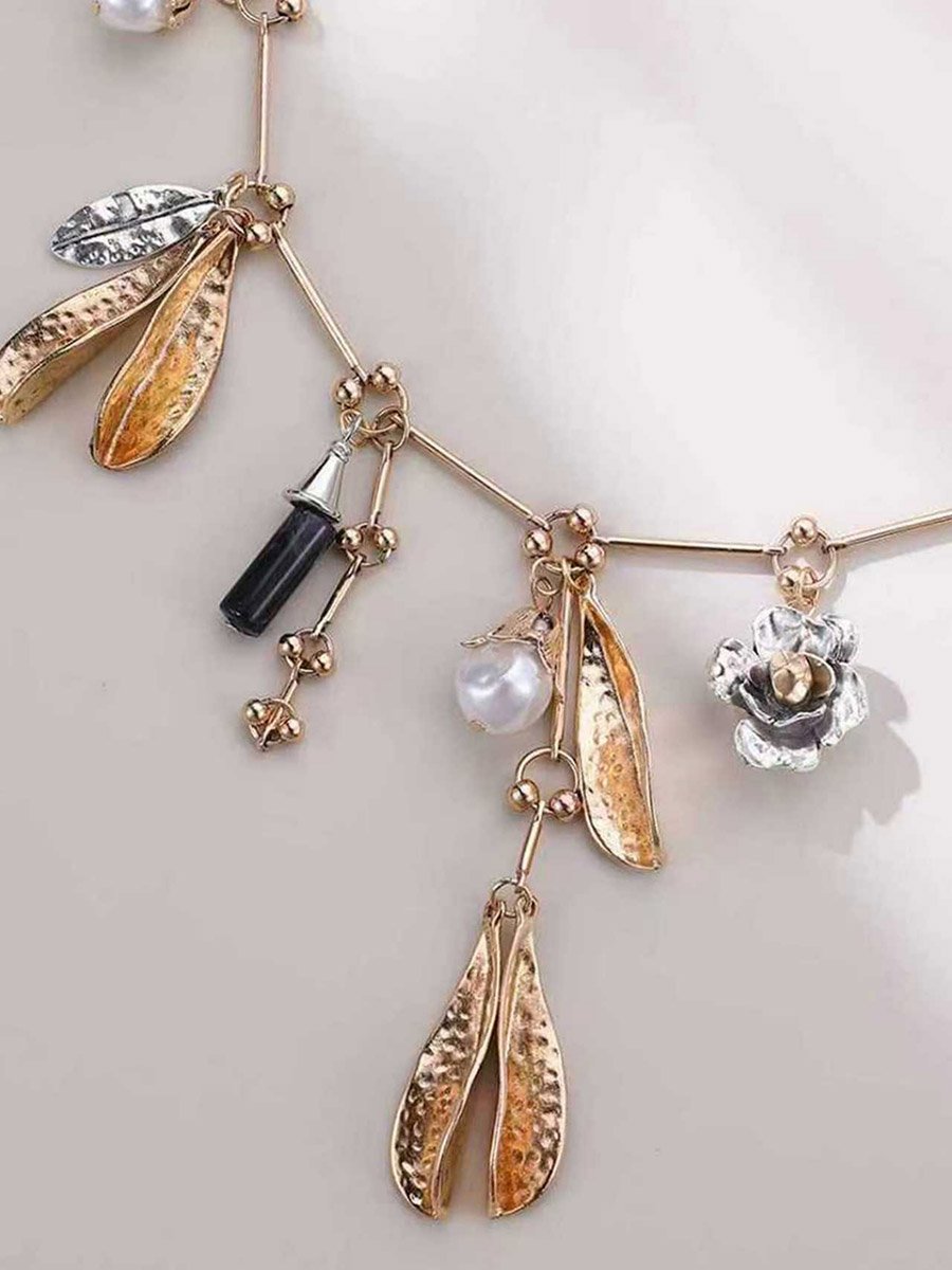 Gold Pendant Necklace