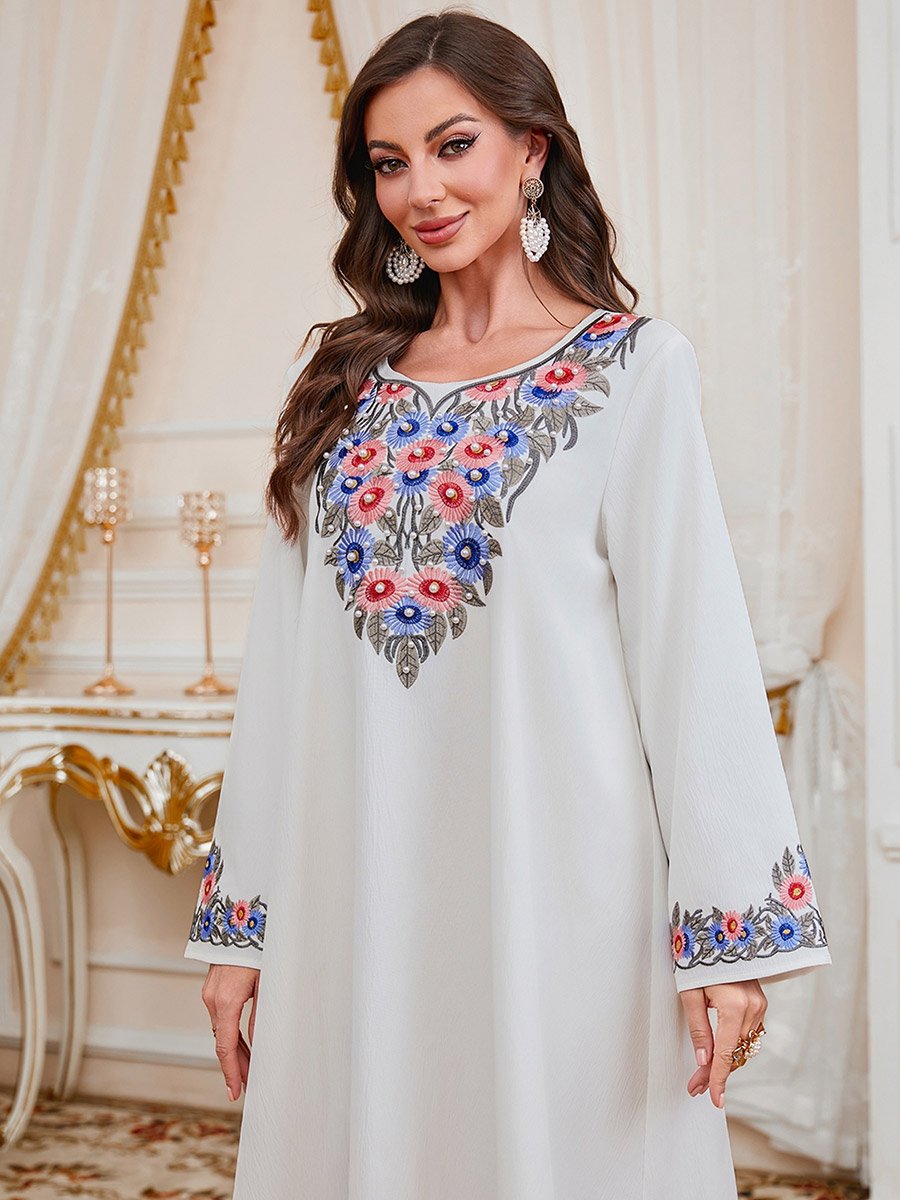 جلابية نسائية مطرزة بلؤلؤ صناعي