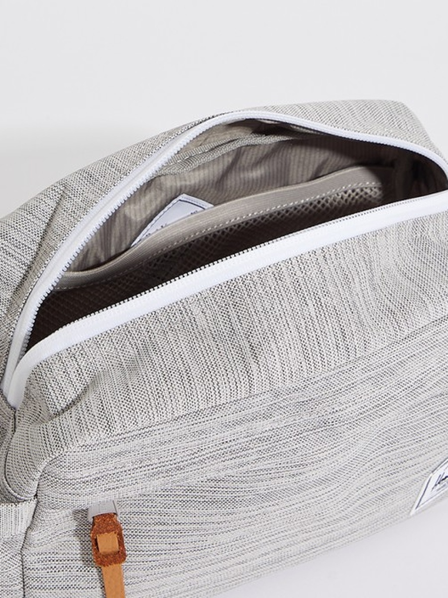 Chapter Plain Travel Wash Bag