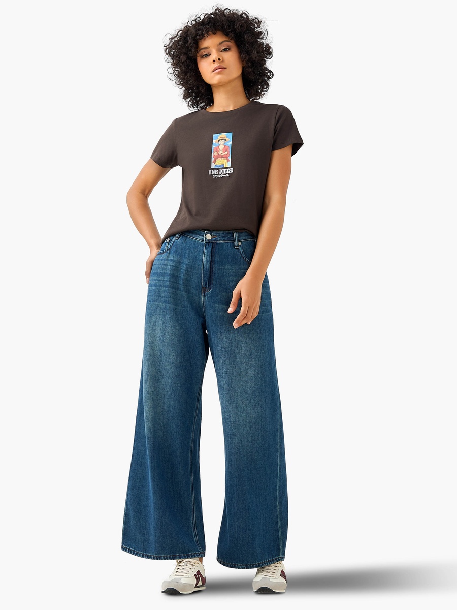 Regular Fit Cotton T-Shirt with One Piece Print