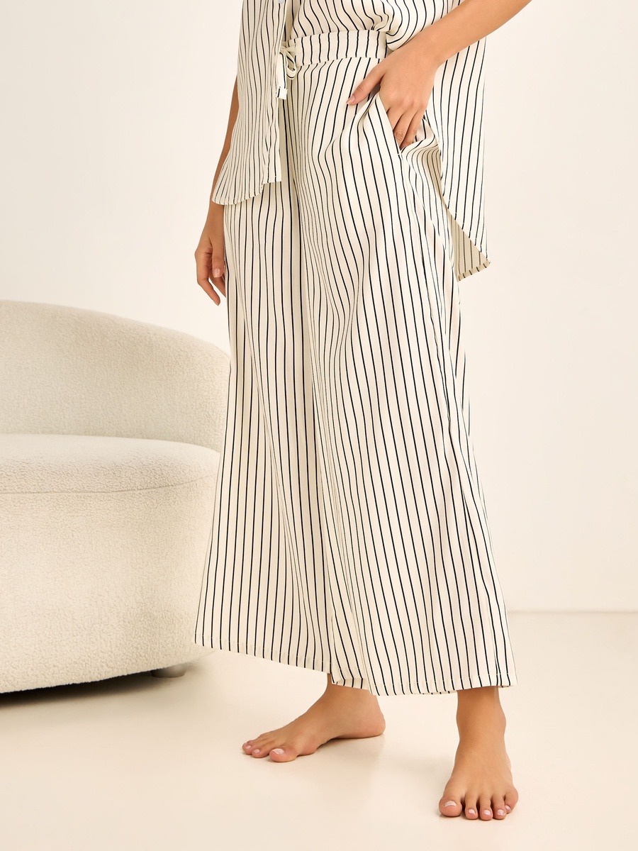 Pyjama Set with Button-Down Shirt and Trousers