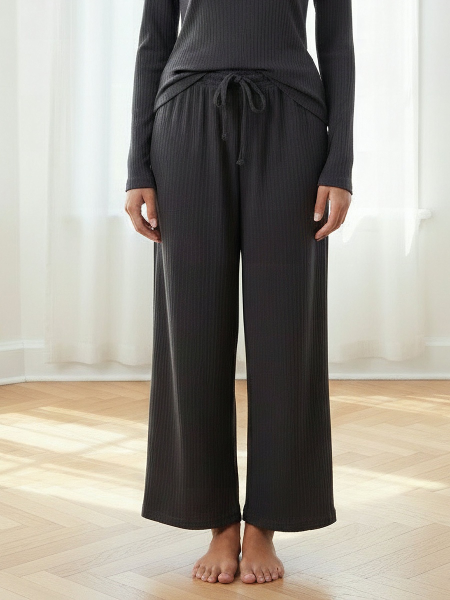 Pyjama Set with Ribbed Top and Pants