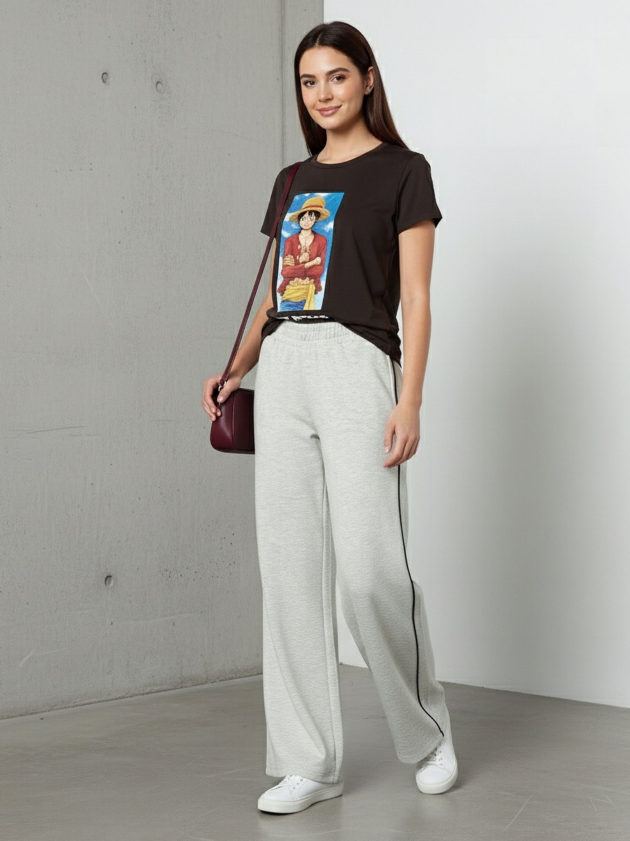 Regular Fit Mid-Rise Pants with Piping Design