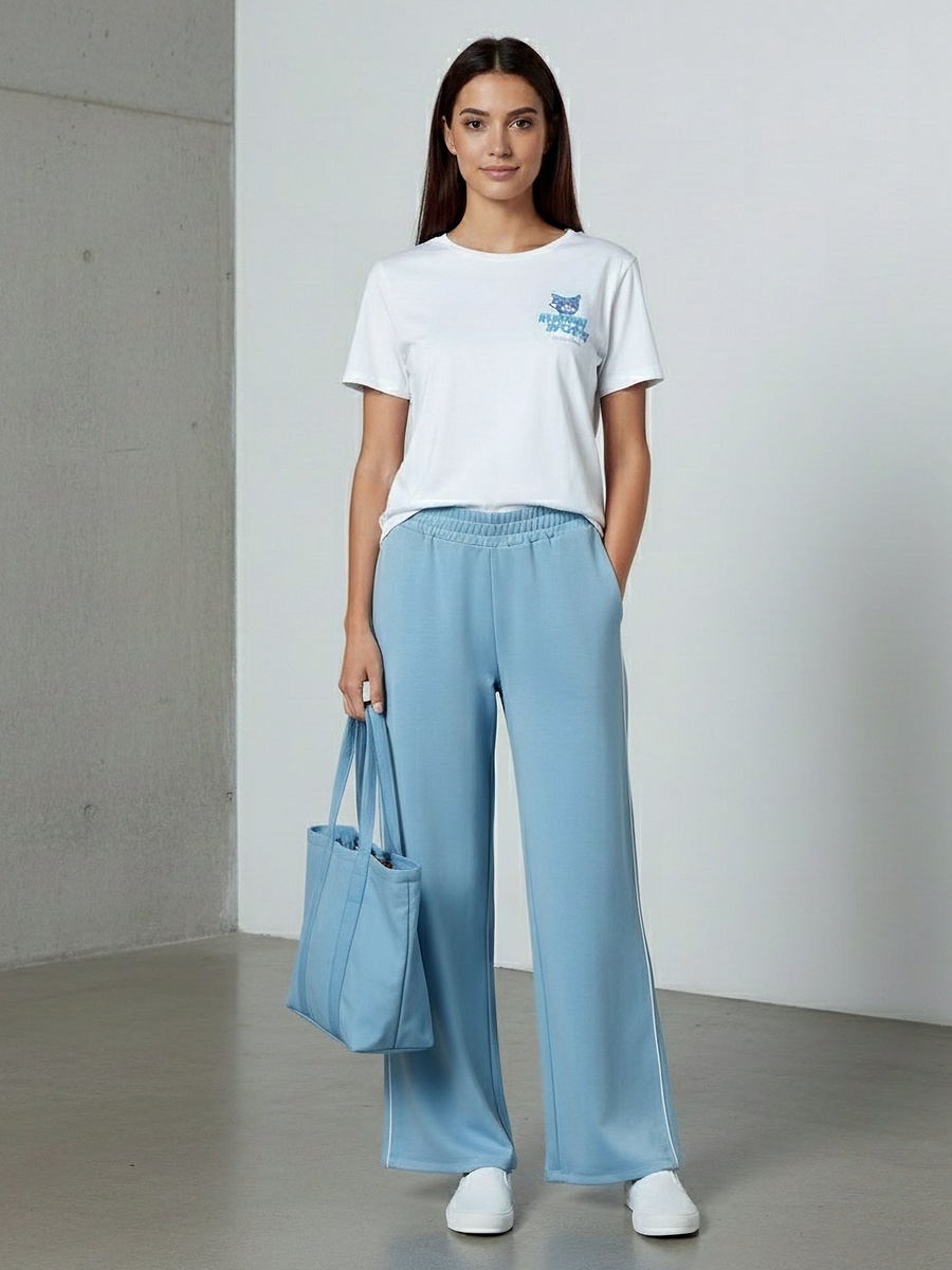 Regular Fit Mid-Rise Pants with Piping Design