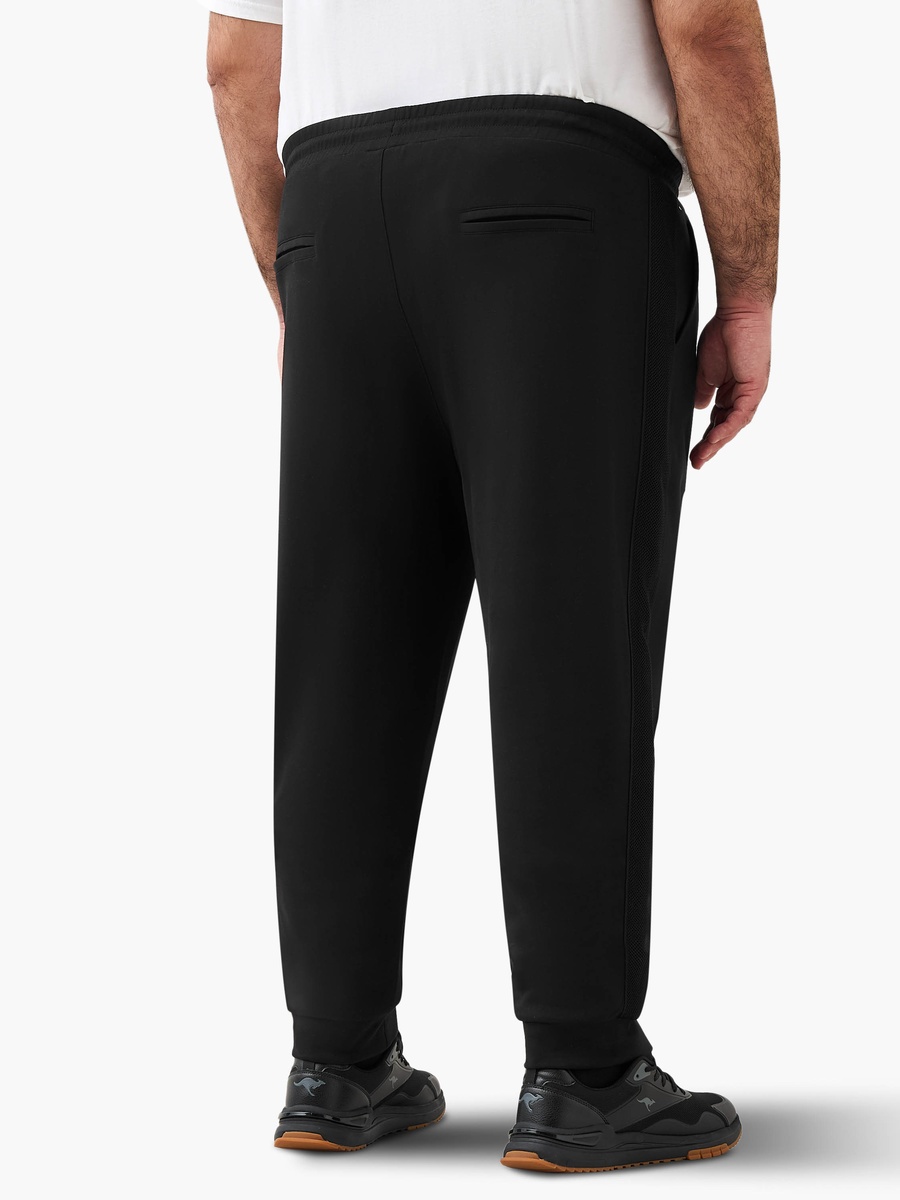 Men Regular Fit Joggers with Pockets