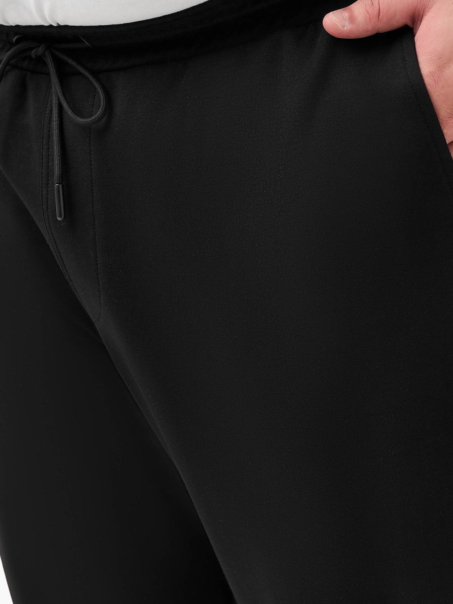 Men Regular Fit Joggers with Pockets