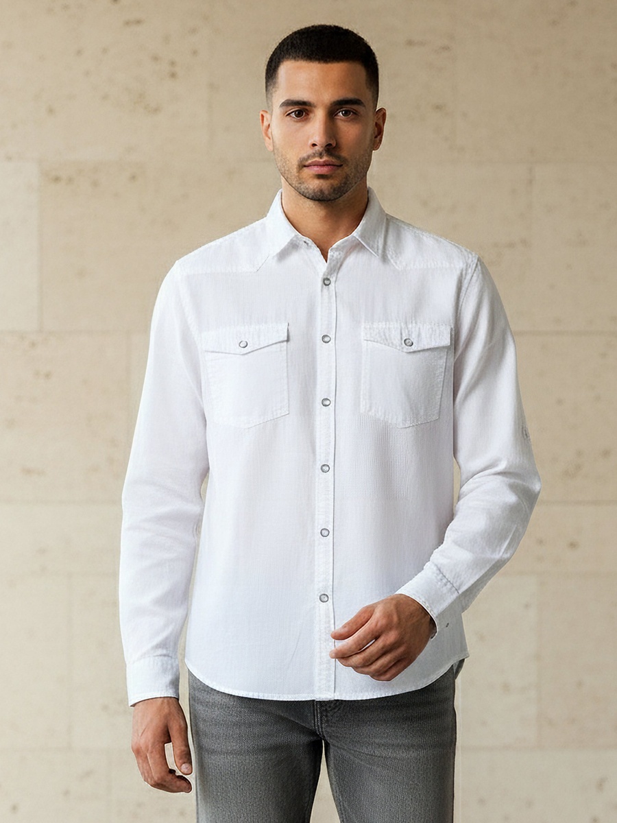 Men Regular Fit Collared Long Sleeves Denim Shirt