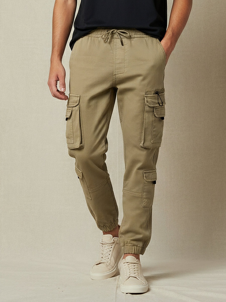 Men Regular Fit Cargo Trousers