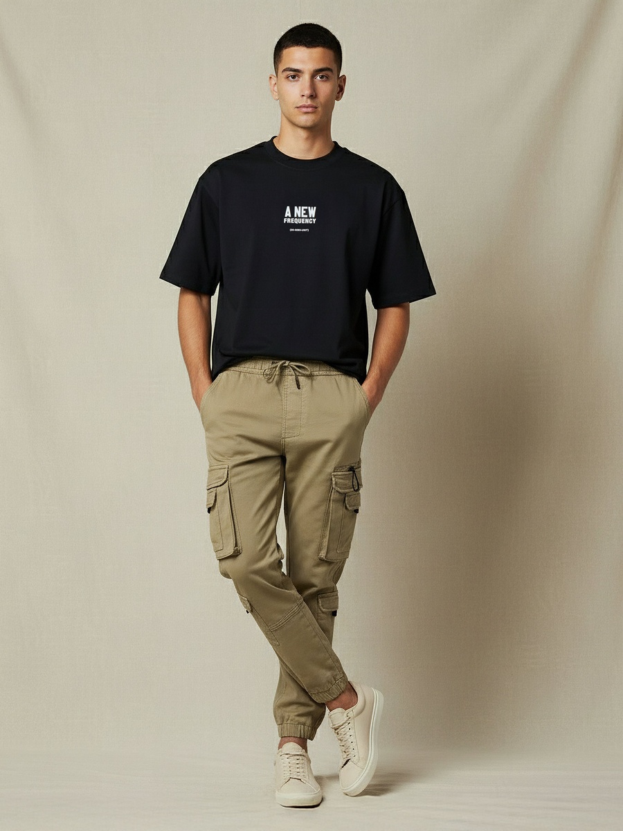 Men Regular Fit Cargo Trousers