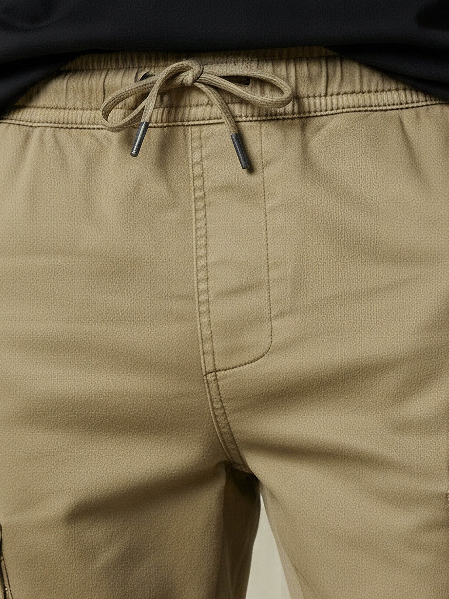Men Regular Fit Cargo Trousers