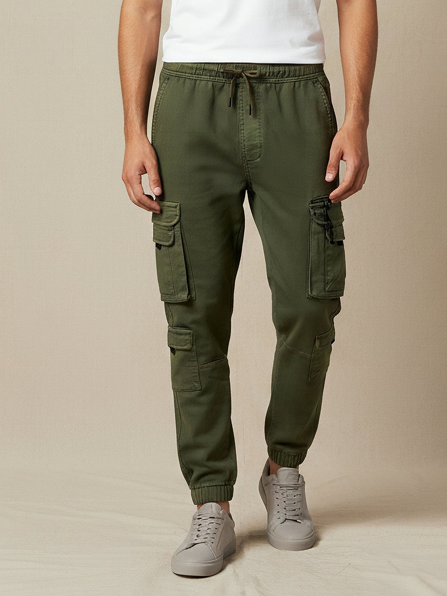 Men Regular Fit Cargo Trousers