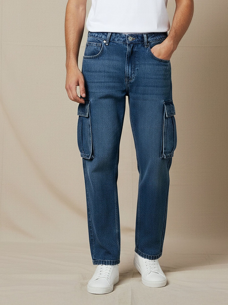 Men Regular Fit Mid-Rise Cargo Jeans
