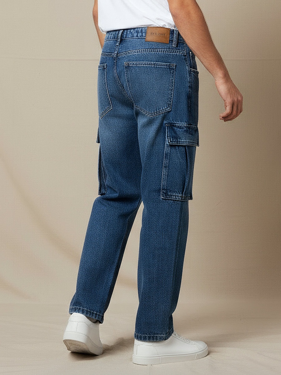 Men Regular Fit Mid-Rise Cargo Jeans