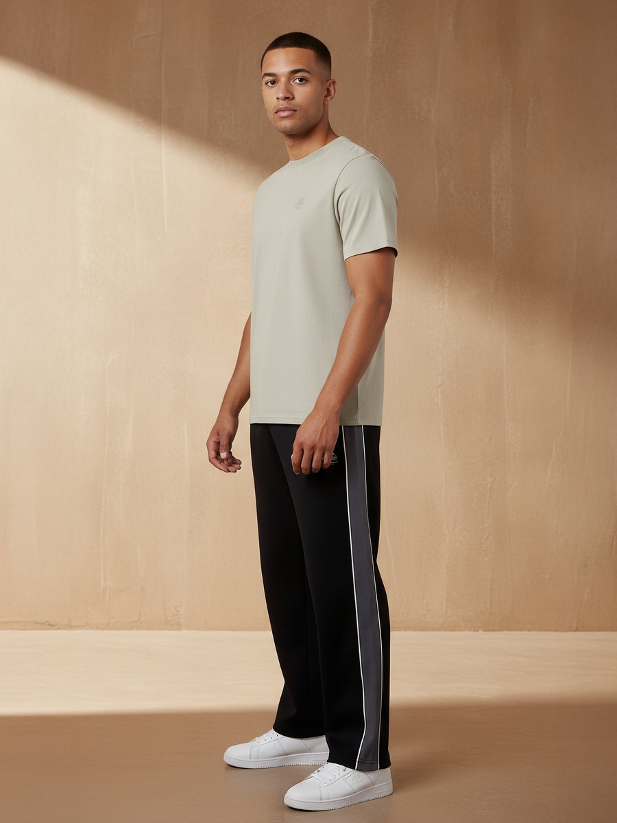Men Logo Print T-Shirt
