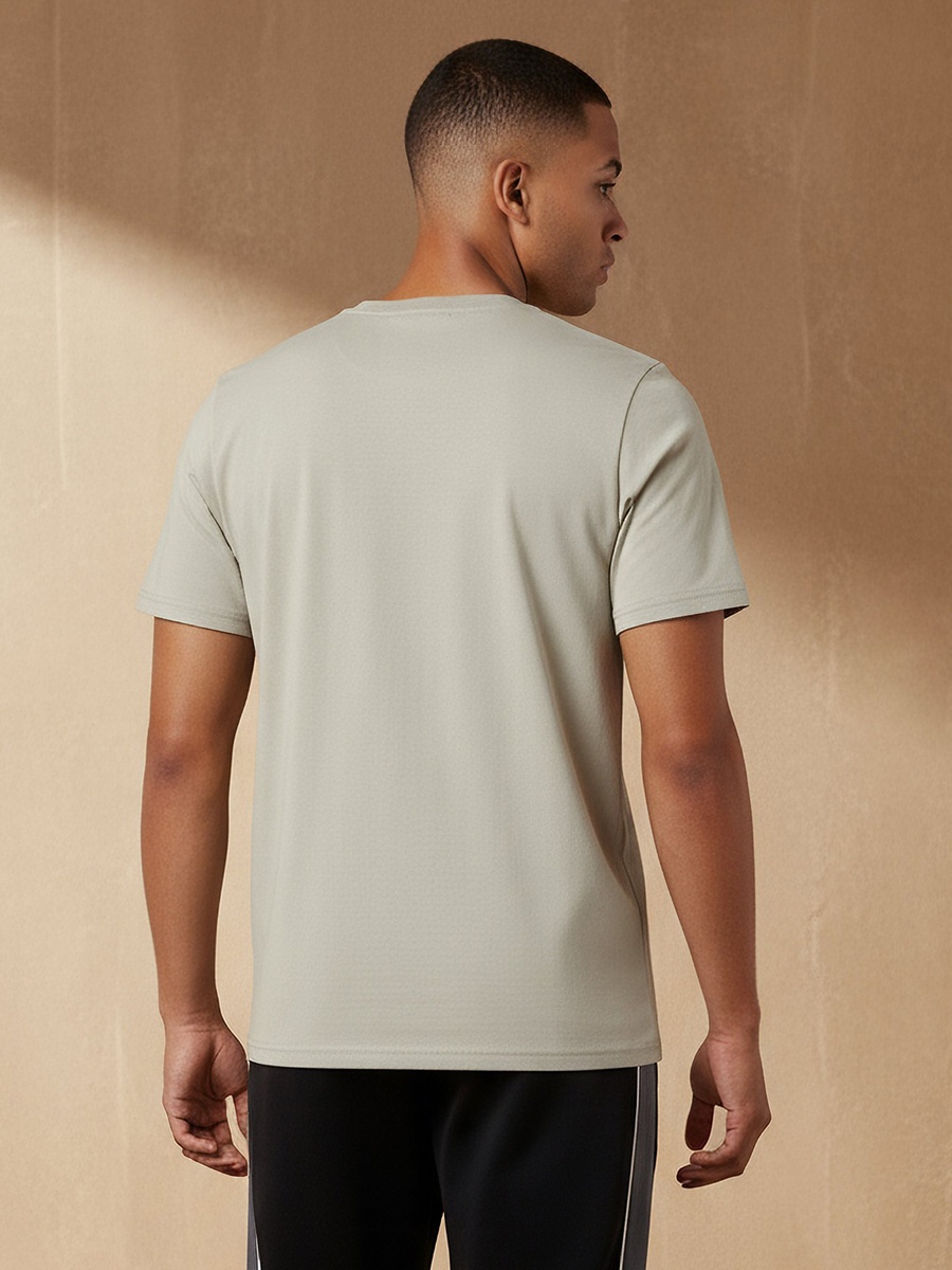 Men Logo Print T-Shirt