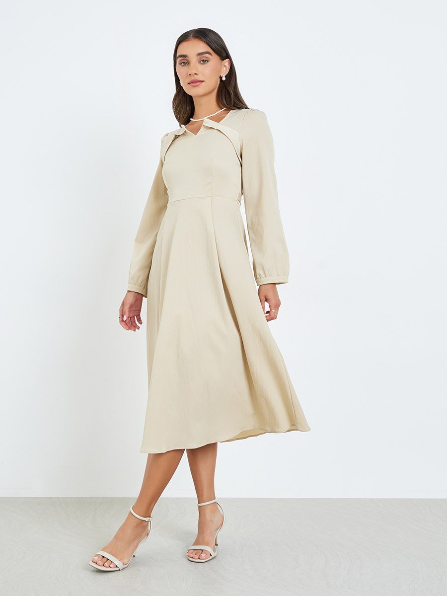 high neck satin dress midi Structured shoulder Design satin high-neck fitted midi dress - Cream 10