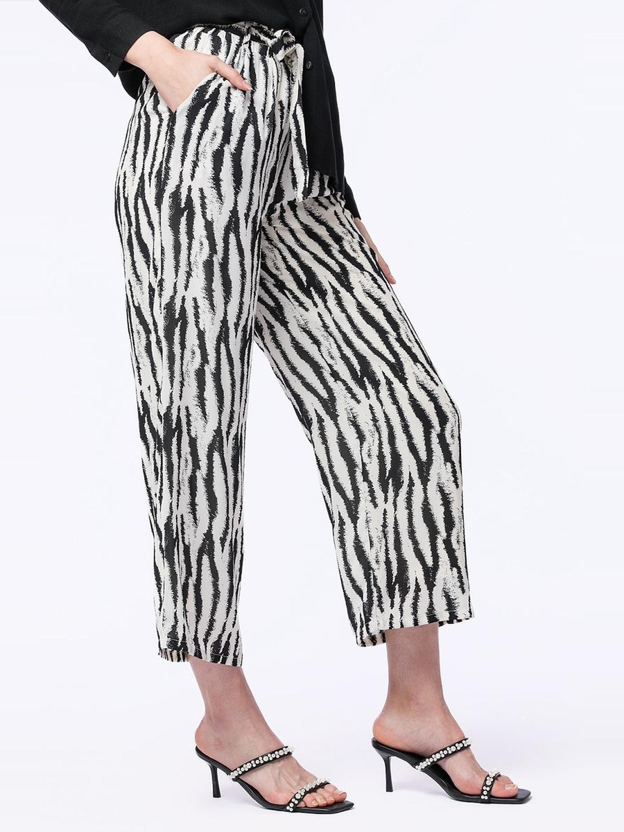Printed Cropped Pants