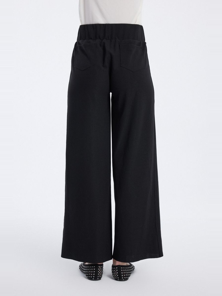Wide Leg Pants with Back Pockets