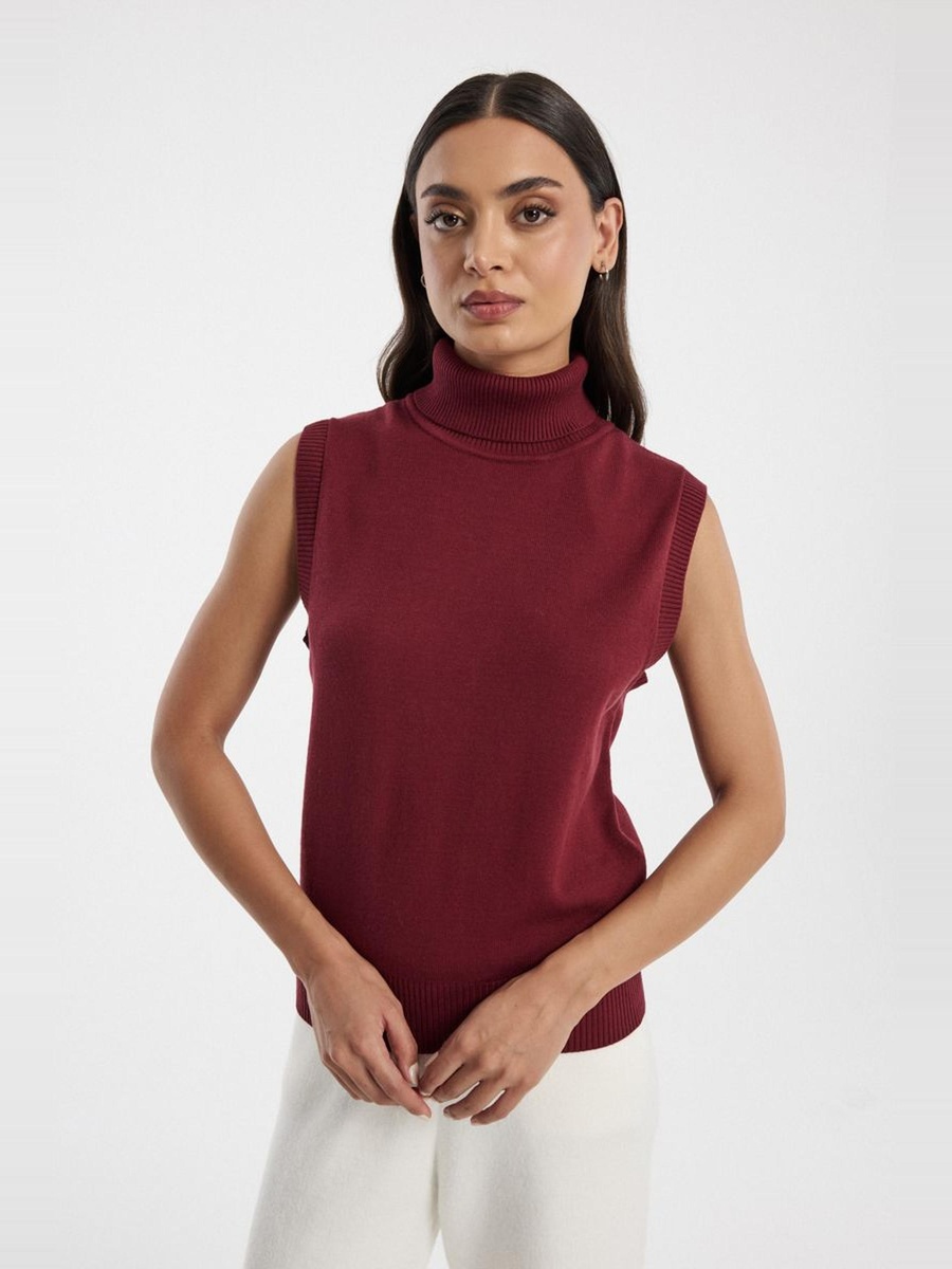 Sleeveless Knitted Sweater